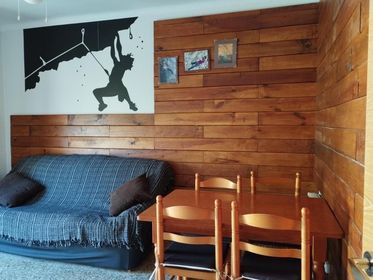 Alquiler En Importante Zona De Escalada !! Apartman Camarasa Kültér fotó